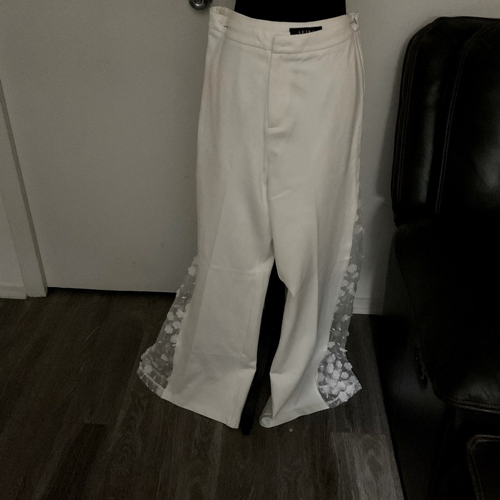 “New with Tags White Wide-Leg Pants with Sheer Floral Panels by Akira - Size 1X